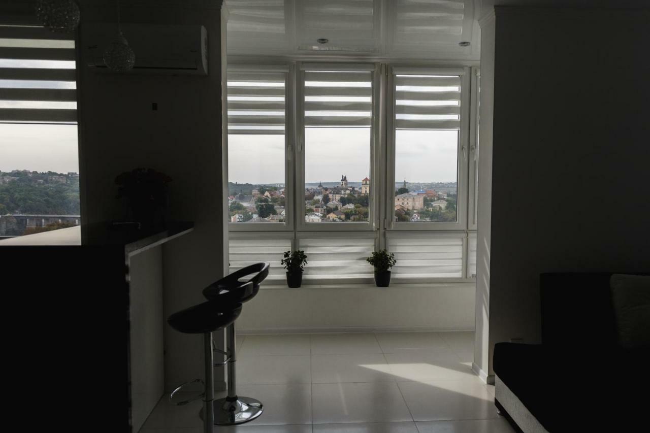 Апартаменты Вероника Kamianets-Podilskyi Ngoại thất bức ảnh